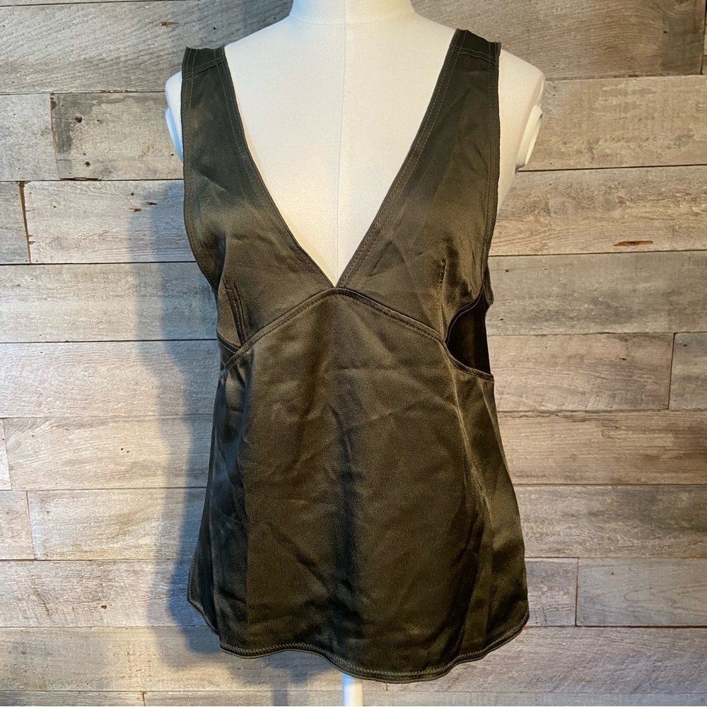 BNWT‎ Zara women’s olive green  shiny faux wrap v-neck tank top in size small